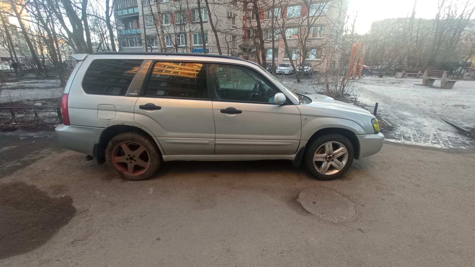 Subaru Forester SG 2002 год 2.0 Turbo 177 л.с. АКПП